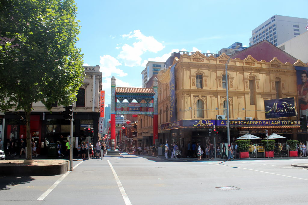 Australia4344_Melbourne_LittleBourkeSt_Chinatown